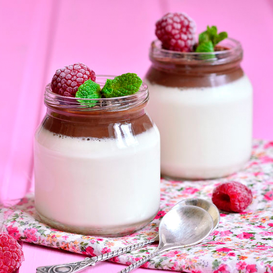 Budino al tè verde con cioccolato